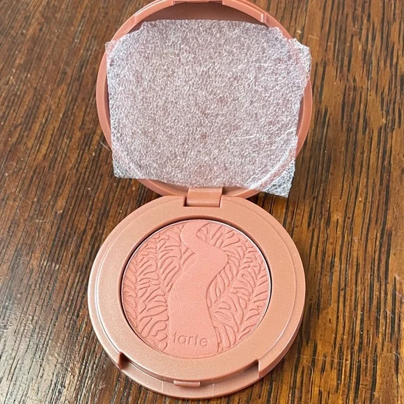 Tarte Compact in Warm Copper - Picture 2 of 5